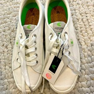 Cariuma Shoes Womens White Canvas Sneakers Rio Brazil Lace Up Casual, Size 8 NWT